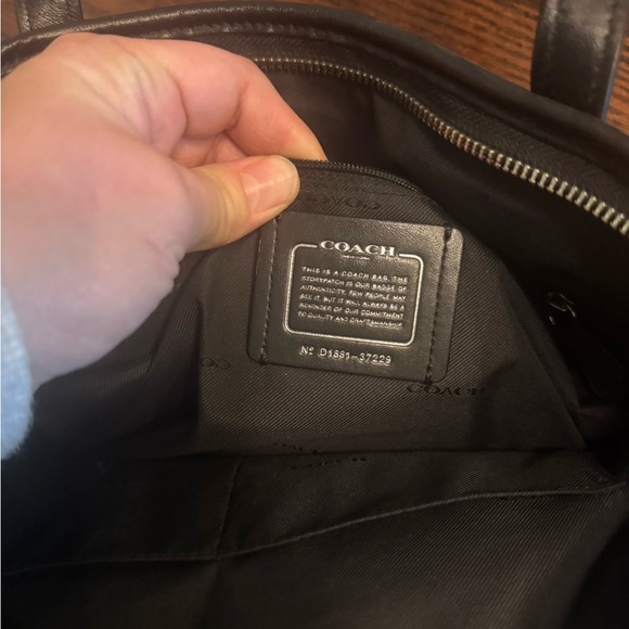 Coach Signature tote - Picture 4 of 6